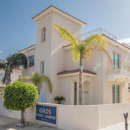 George's Lux Protaras