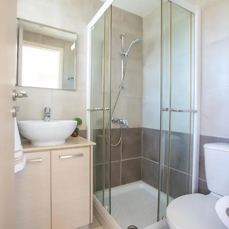 Villa George's Lux *