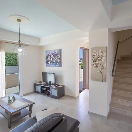 George's Lux Villa *