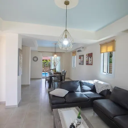 George's Lux Villa *