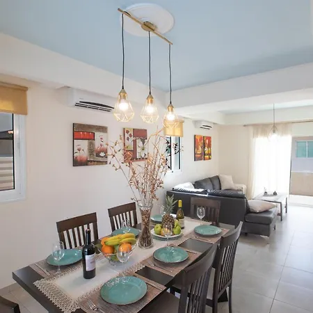 Vilă George's Lux *