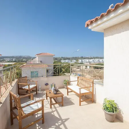 Villa George's Lux