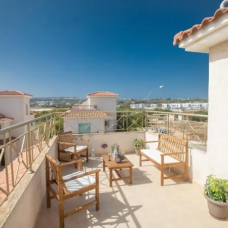 George's Lux Villa