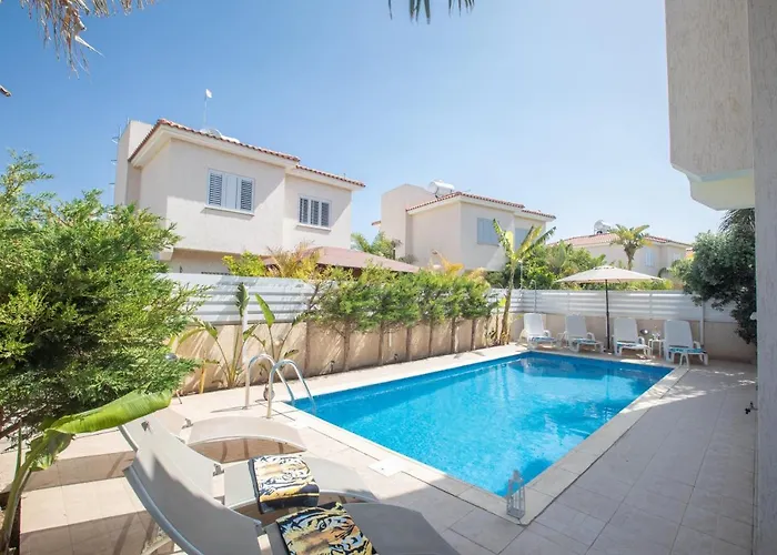 George's Lux Villa Protaras