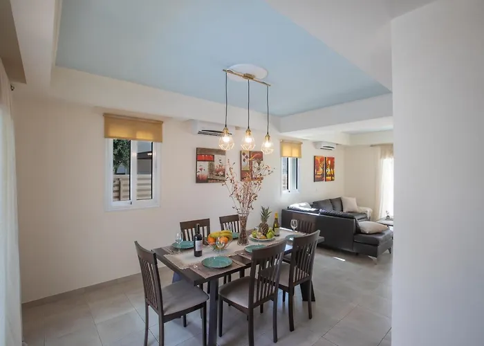 George's Lux Villa Protaras